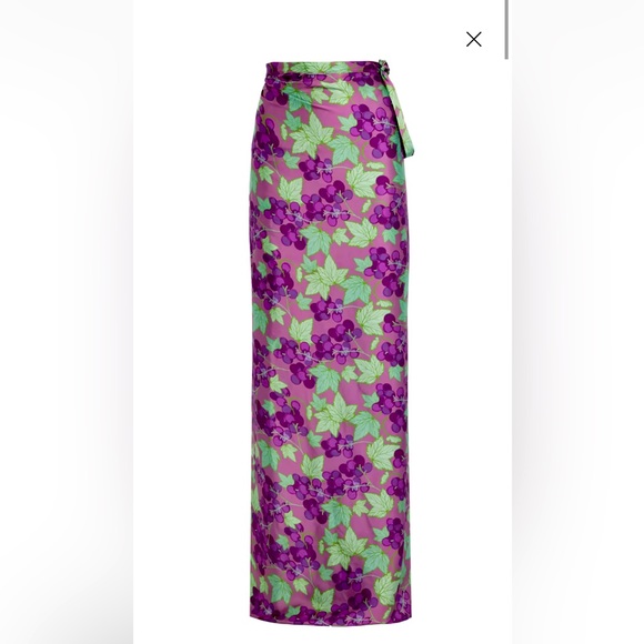Wraparound long skirt - Picture 1 of 5